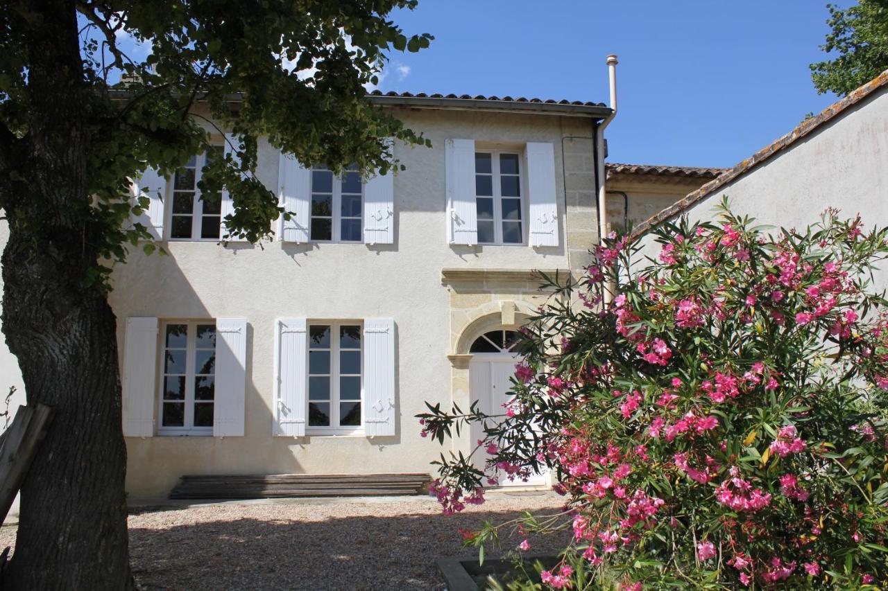 Maison Au Coeur Du Vignoble De Saint-emilion * Saint-Etienne-de-Lisse